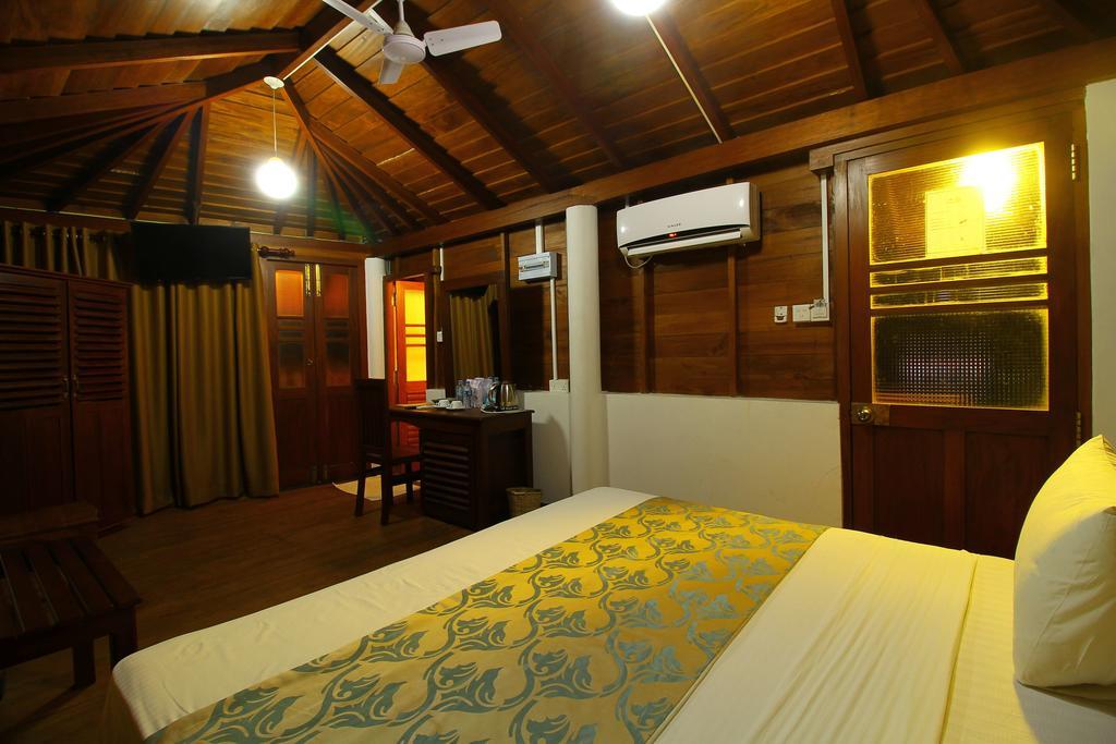 Rock Fort Beach Resort Unawatuna Kültér fotó